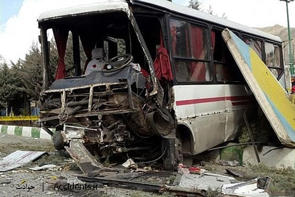 حادثه تصادف مینی بوس و خاور در سه راه اباتر در شهرستان صومعه سرا - حادثه - سایت حوادث